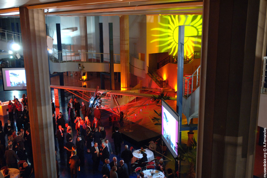 Soirée dans la salle des huit colonnes