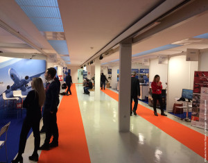 Mezzanine du hall de la Cocarde pendant le salon des formations aéronautiques