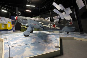 Yak 3 dans le Hall Normandie - Niemen