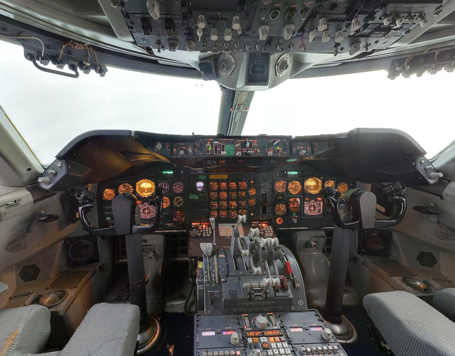 Cockpit Boeing 747 F-BPVJ