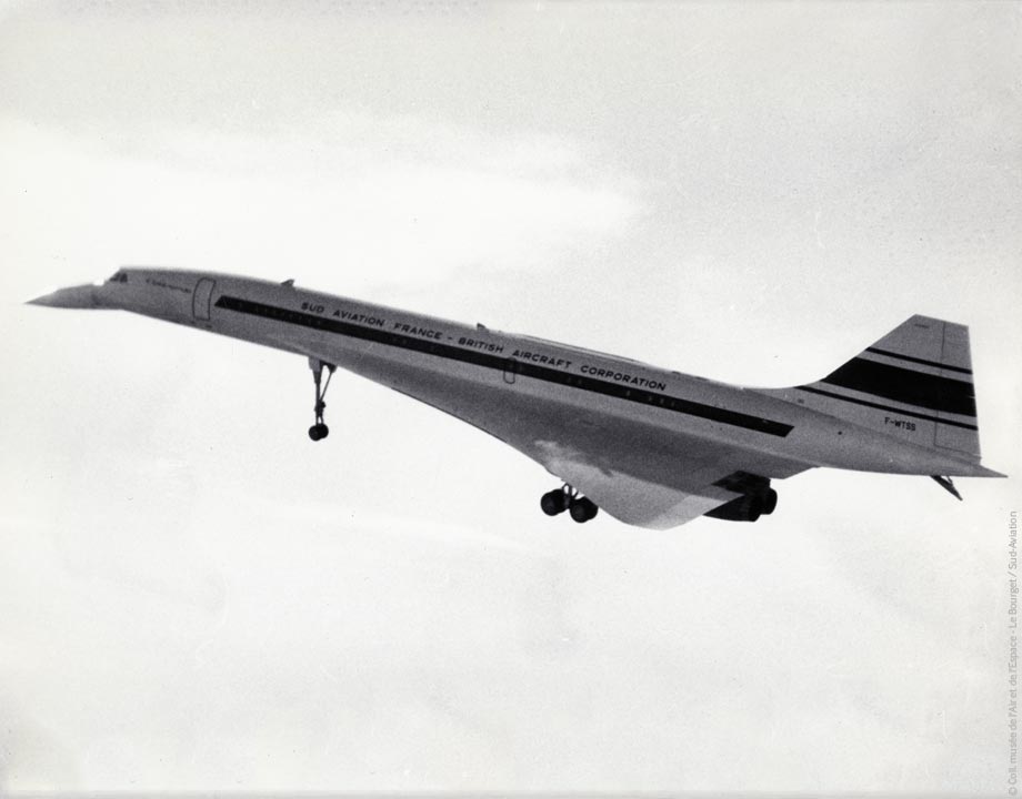 Mali  10e anniversaire 1er vol avion Concorde  1986  num PA 520/22 oblitéré 